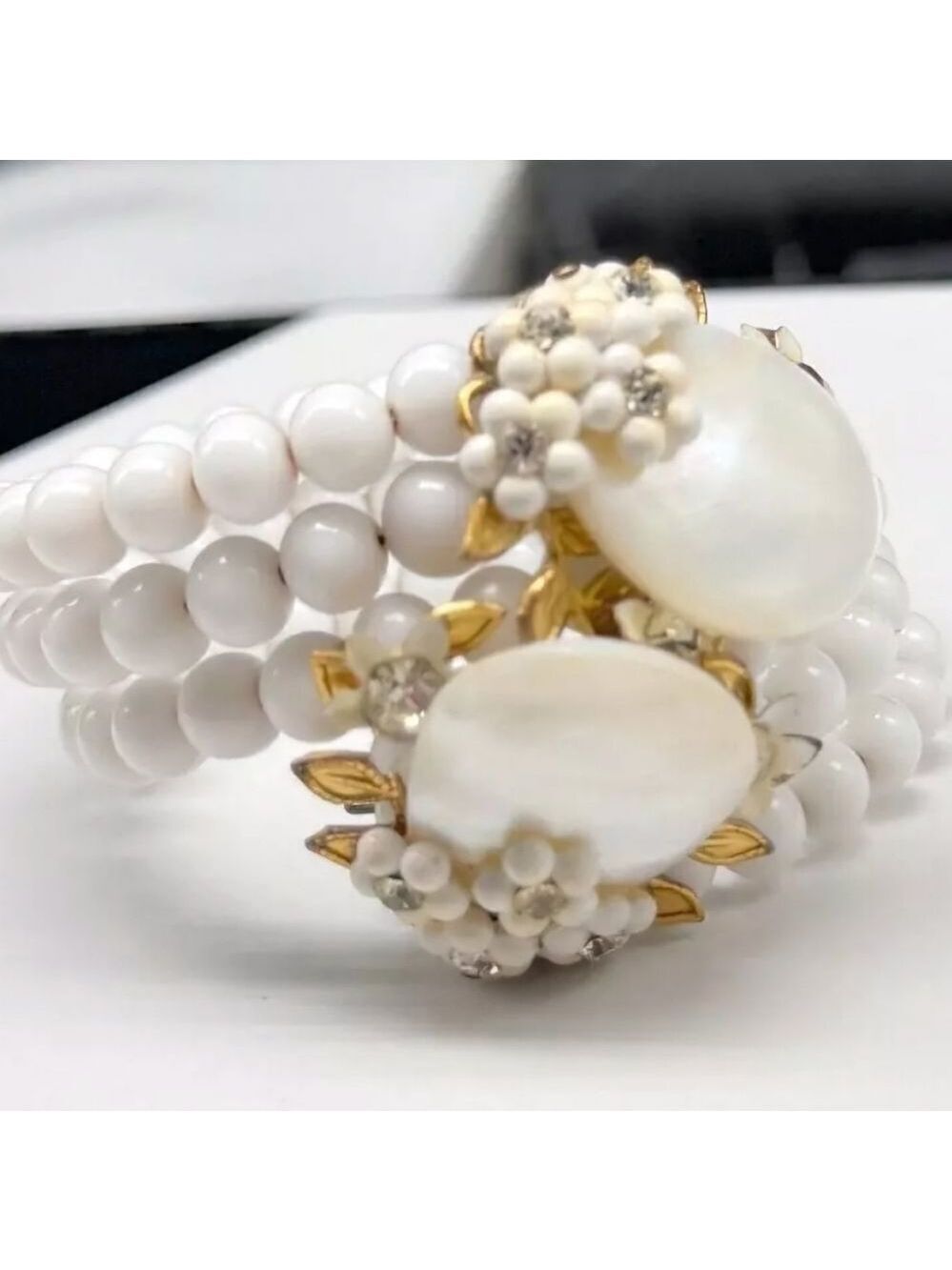 Vtg MIRIAM HASKELL Milk Glass Mother of Pearl Floral Wrap Bracelet Unsigned